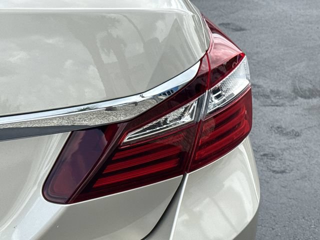 Certified 2017 Honda Accord LX image 16