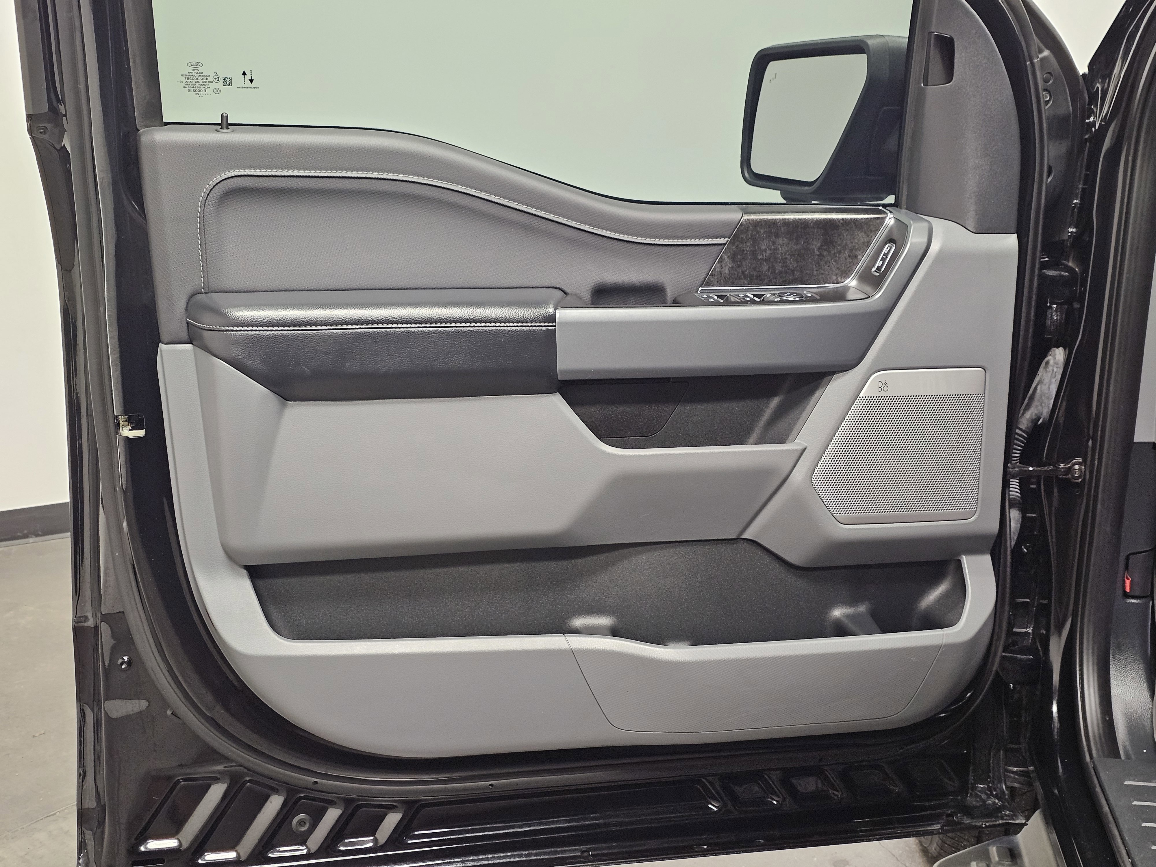 Used 2024 Ford F150 Lightning Flash image 16