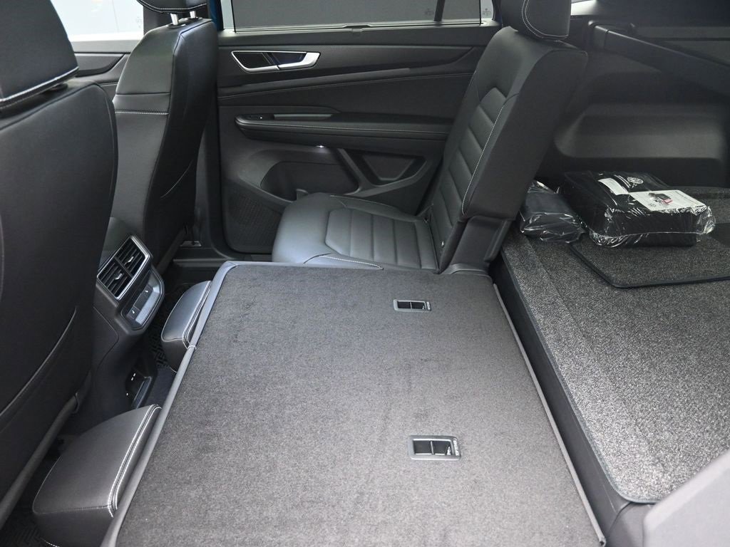New 2026 Volkswagen Atlas Cross Sport SEL image 24