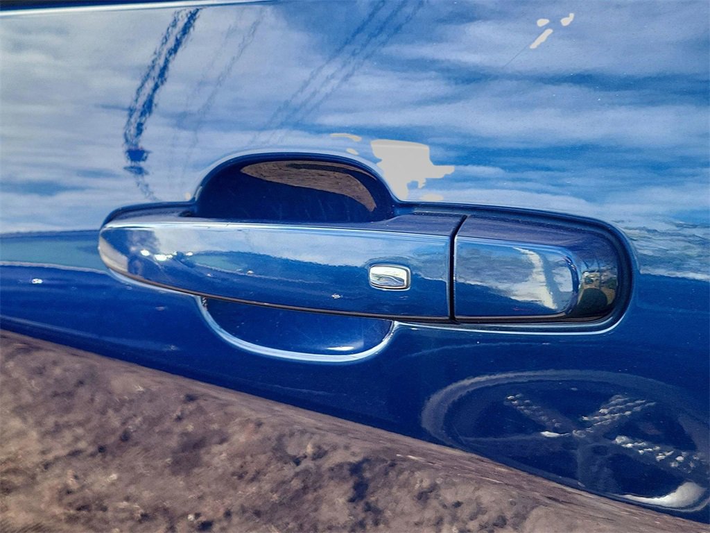 Used 2023 Chevrolet Equinox RS w/ RS Leather Package image 9