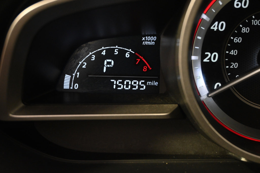 Used 2015 MAZDA MAZDA3 i Touring FWD image 26