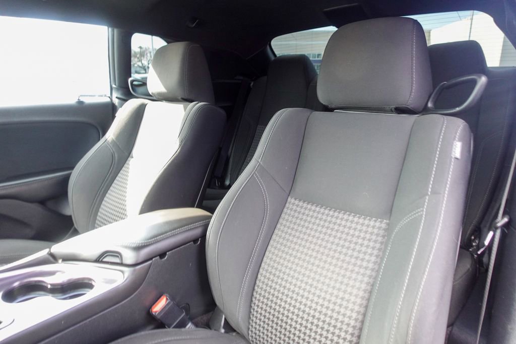 Used 2018 Dodge Challenger R/T w/ Blacktop Package image 11