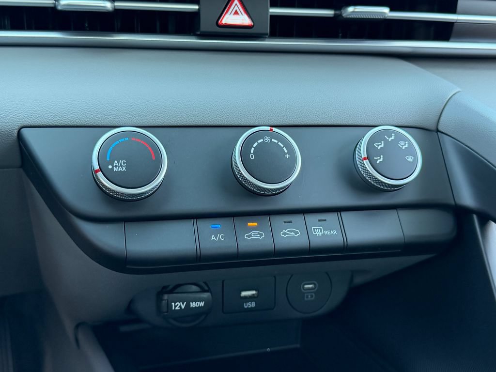 New 2026 Hyundai Elantra SE FWD image 21