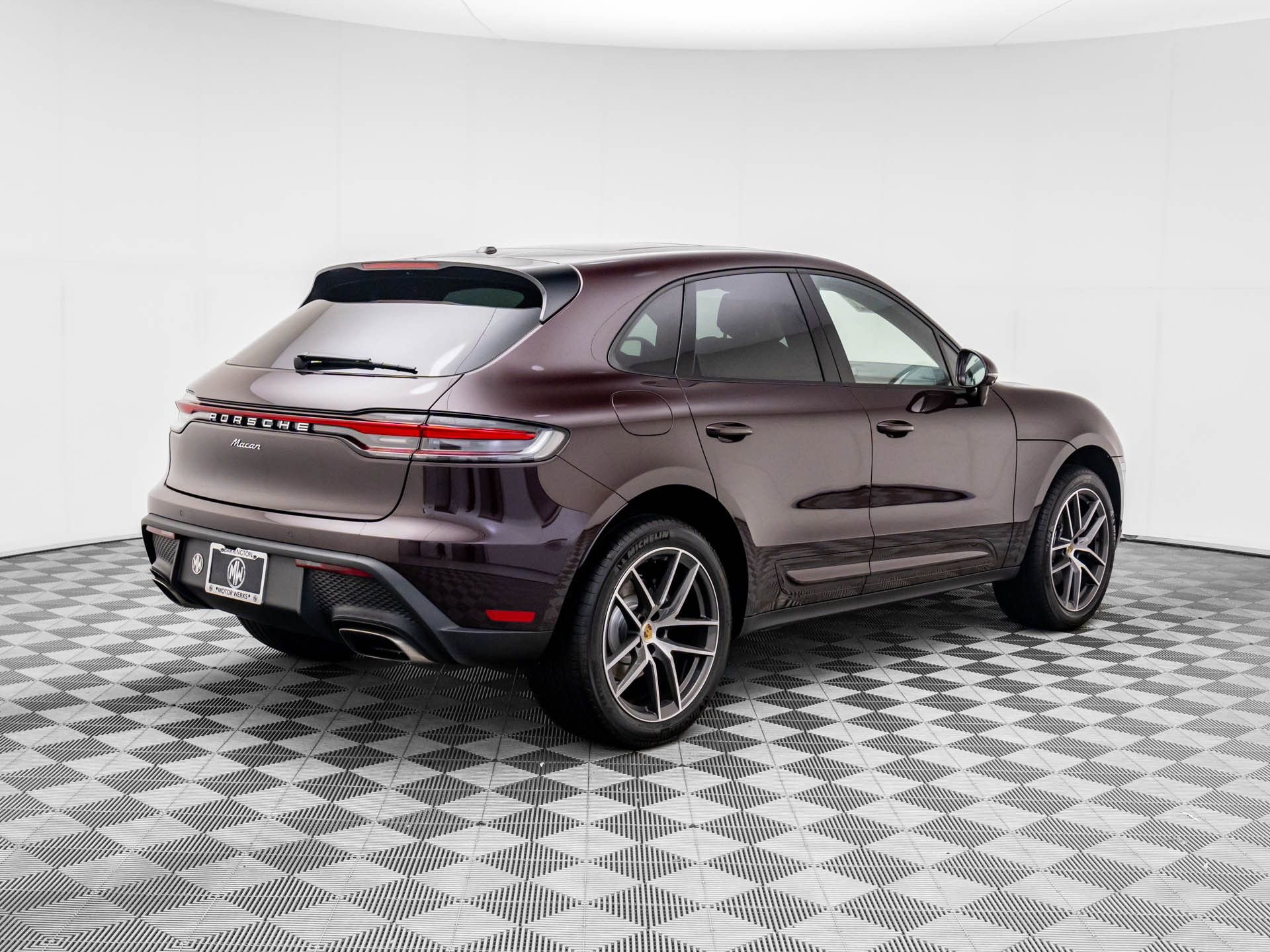 Certified 2026 Porsche Macan image 7