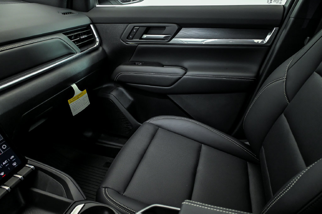 New 2027 GMC Terrain Elevation w/ Elevation Premium Package AWD/4WD image 16
