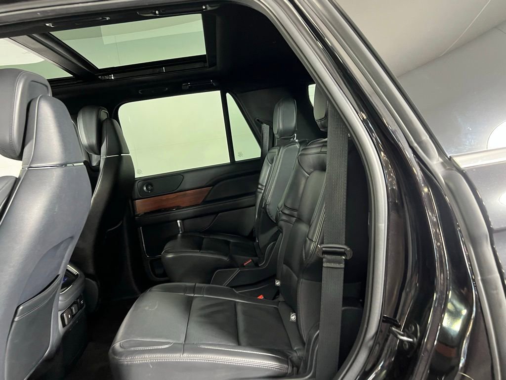 Used 2024 Lincoln Navigator Reserve image 28