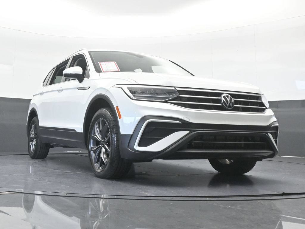 Used 2023 Volkswagen Tiguan SE FWD image 64