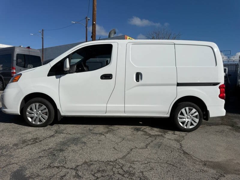 Used 2019 Nissan NV200 SV w/ Navigation Package FWD image 4