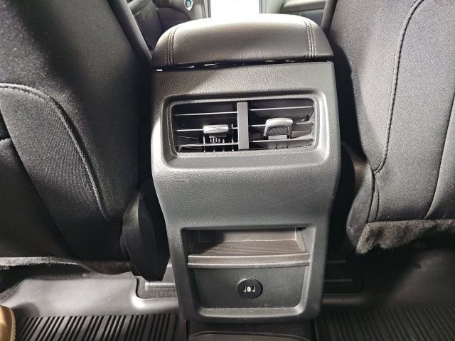 Used 2024 Ford Edge SE w/ Black Appearance Package image 14