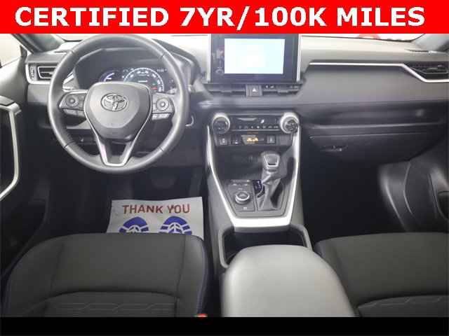 Used 2024 Toyota RAV4 SE image 15