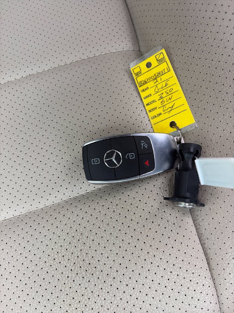Used 2021 Mercedes-Benz GLE 350 4MATIC image 25