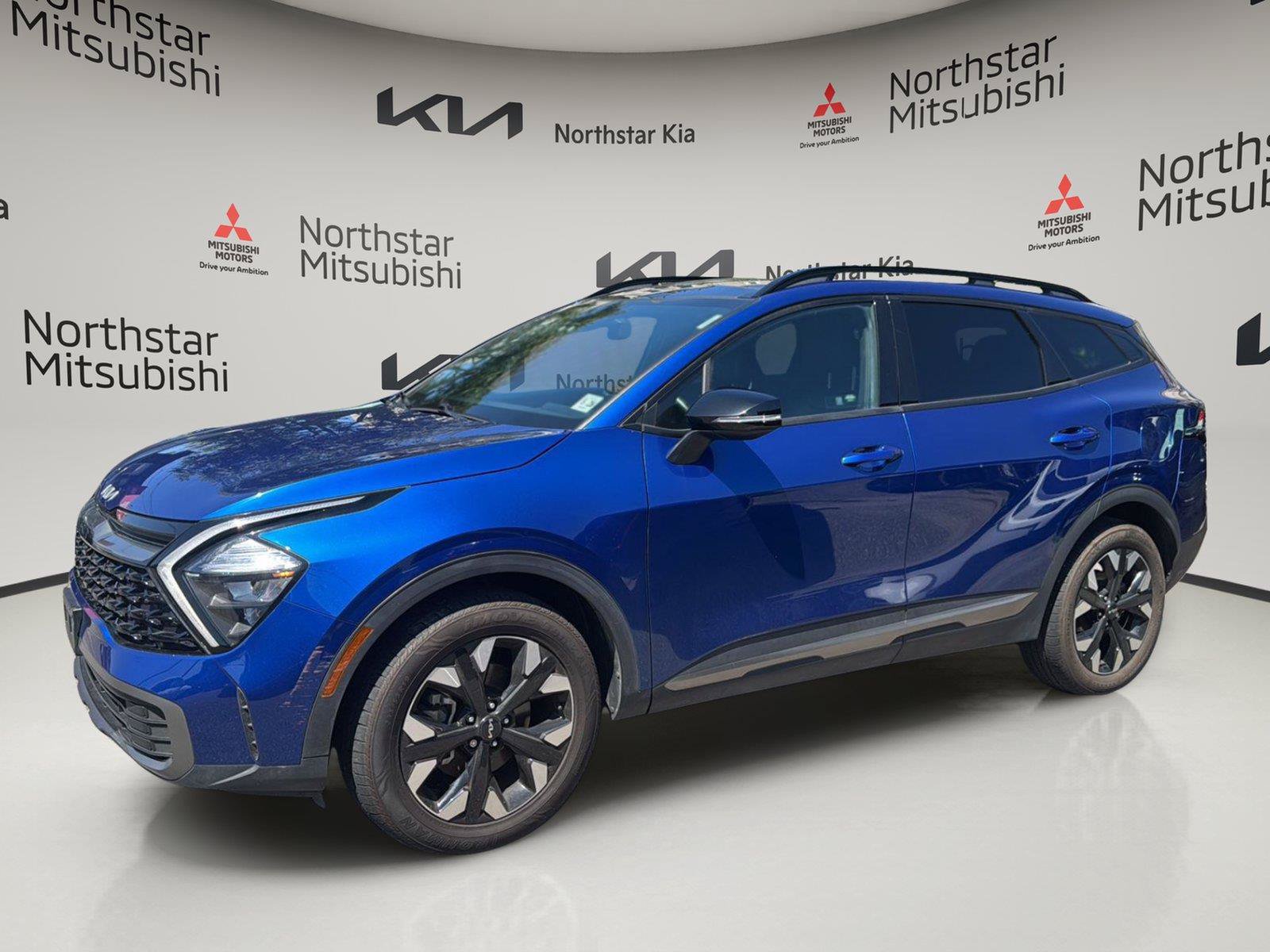 Used 2023 Kia Sportage X-Line w/ X-Line Premium Package AWD/4WD image 2