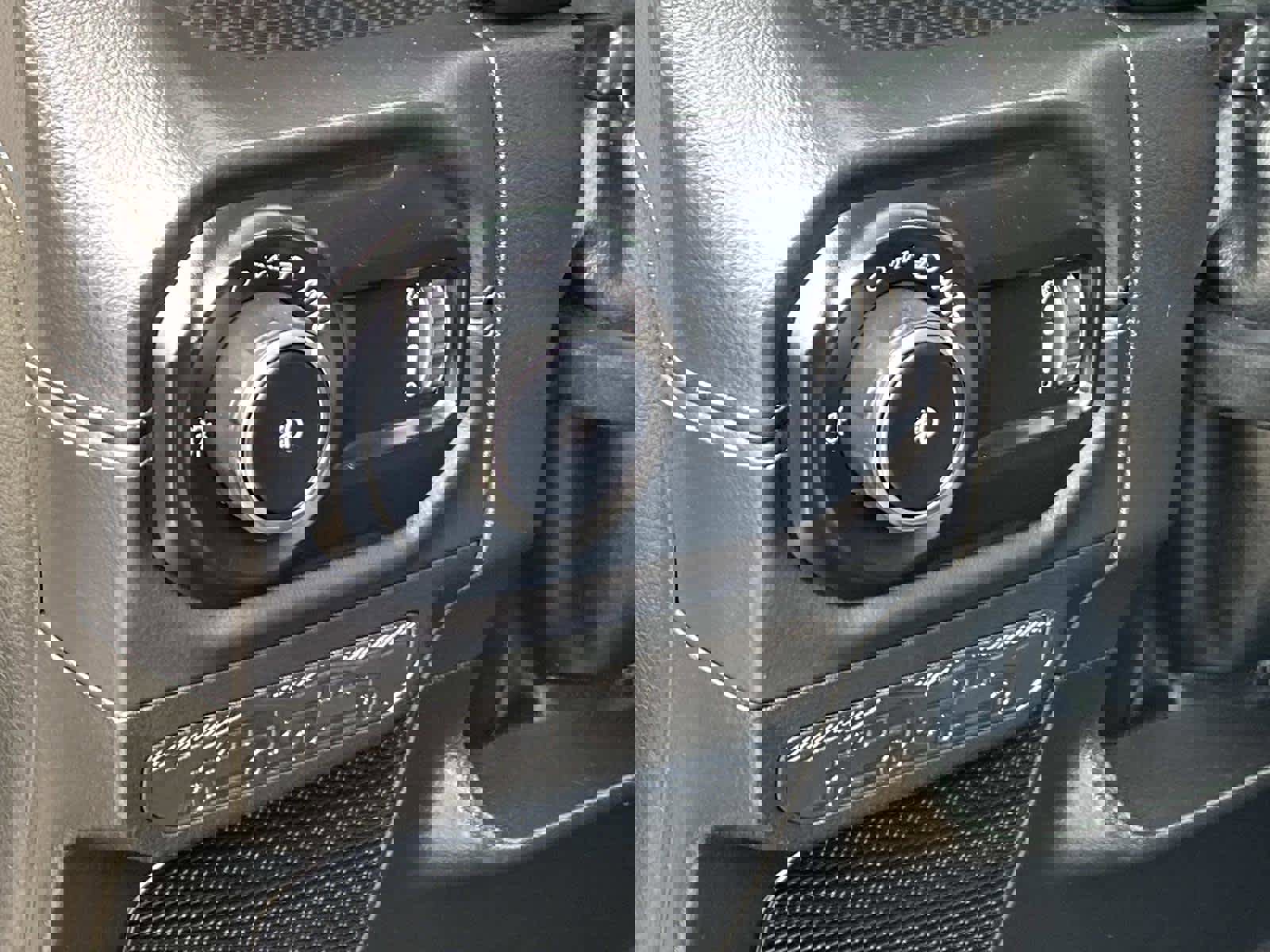 Certified 2025 Jeep Wrangler Unlimited Rubicon AWD/4WD image 31