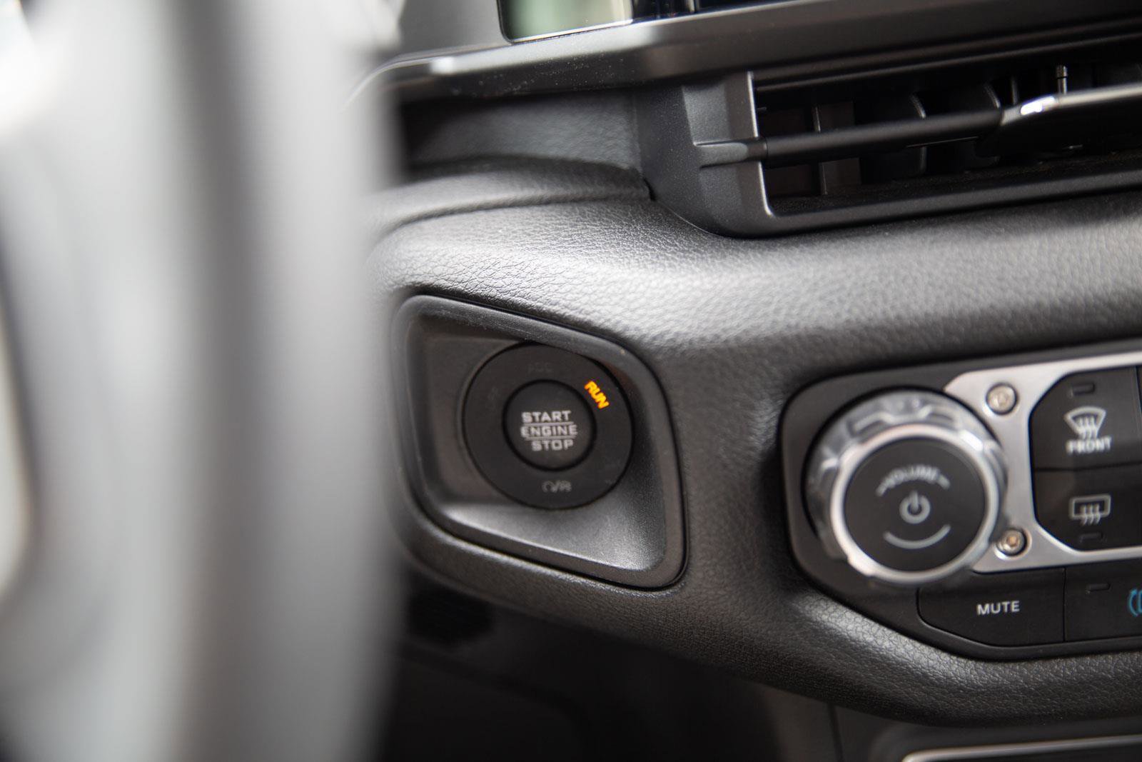 Used 2024 Jeep Wrangler Unlimited AWD/4WD image 13