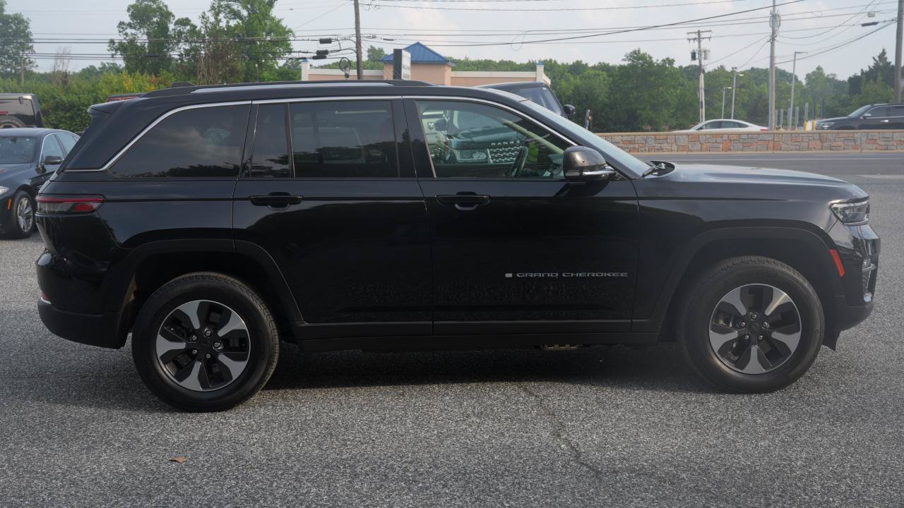 Used 2024 Jeep Grand Cherokee Limited 4xe AWD/4WD image 4