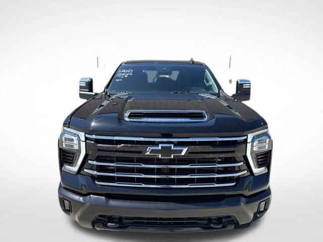 Used 2024 Chevrolet Silverado 2500 LTZ AWD/4WD image 8