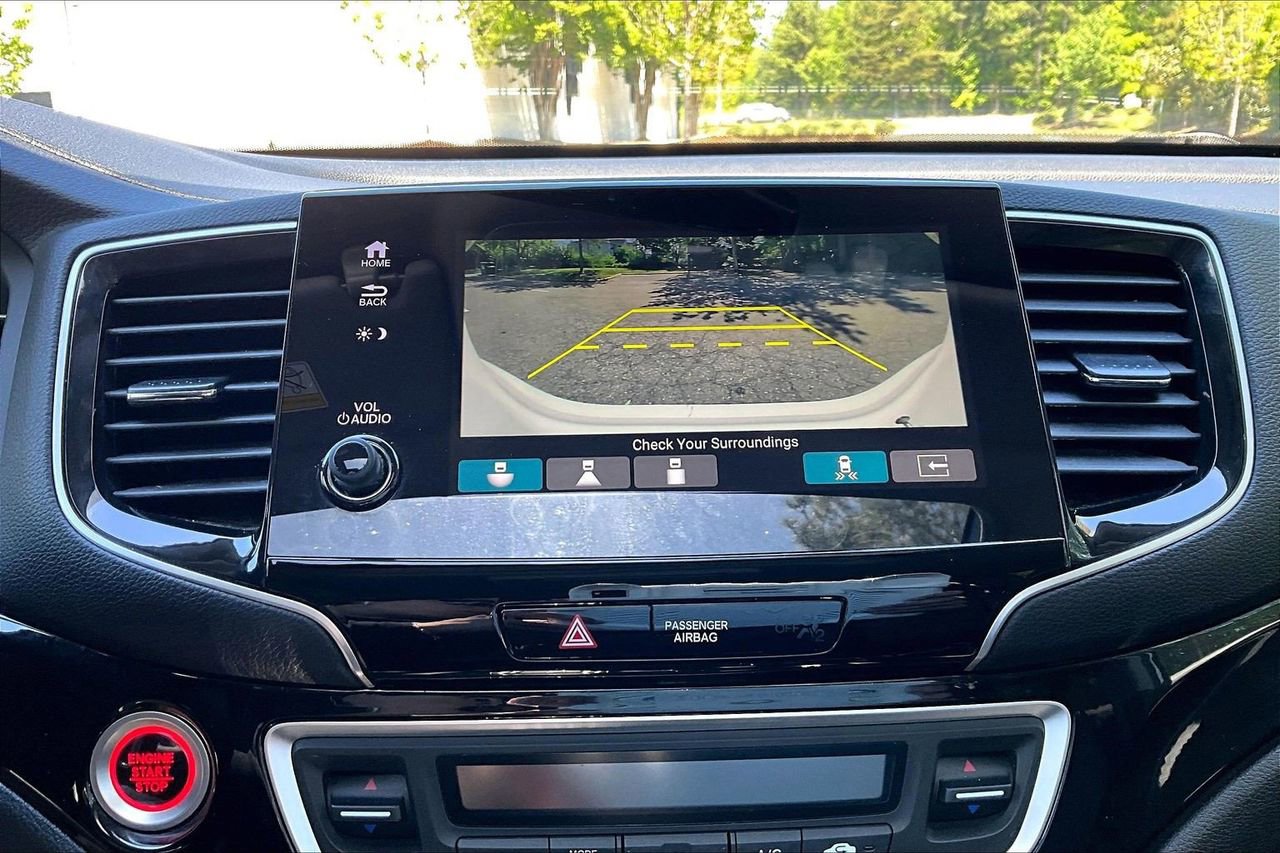Used 2020 Honda Pilot Touring image 14
