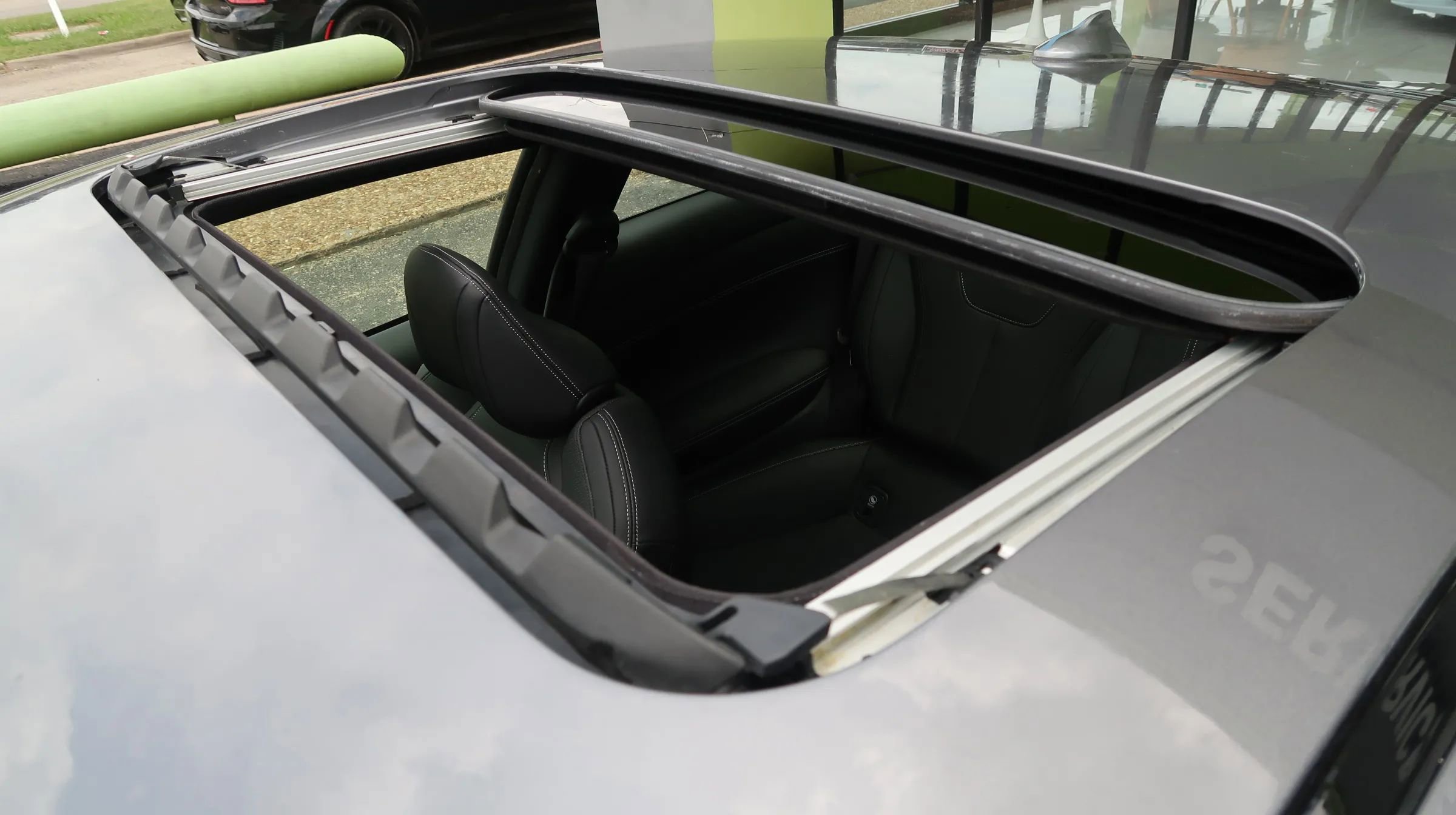 Used 2021 INFINITI Q60 3.0t Luxe w/ Essential Package RWD image 38