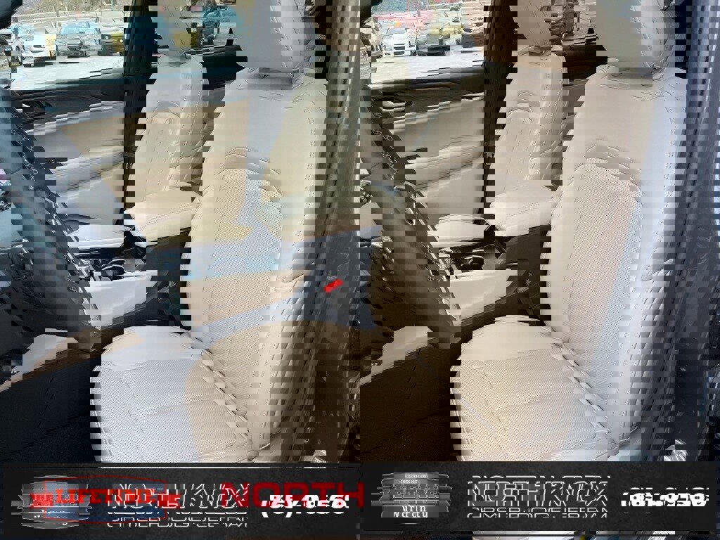 Used 2024 Jeep Grand Cherokee L Limited w/ Luxury Tech Group II image 7