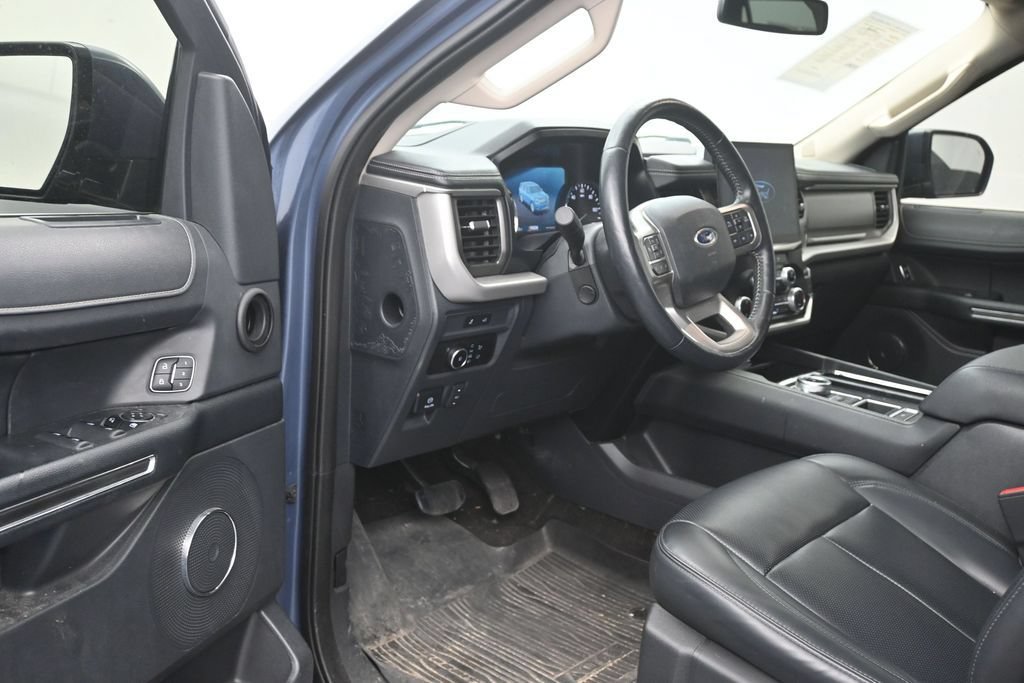 Used 2023 Ford Expedition XLT RWD image 10