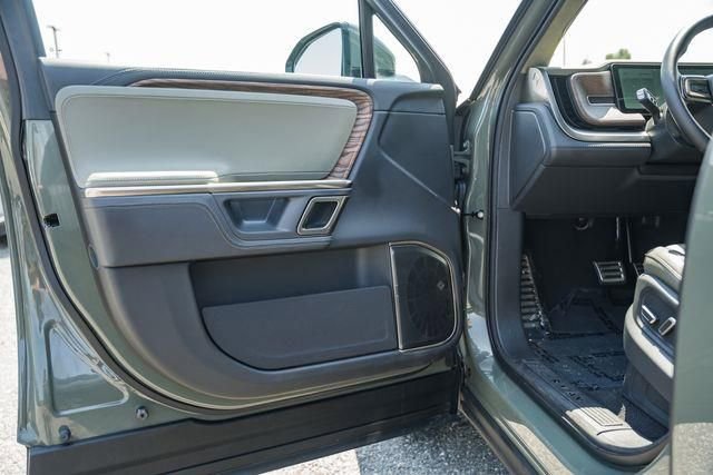 Used 2023 Rivian R1S Launch Edition image 25