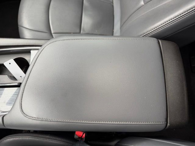 Used 2020 Buick Enclave Essence AWD/4WD image 37