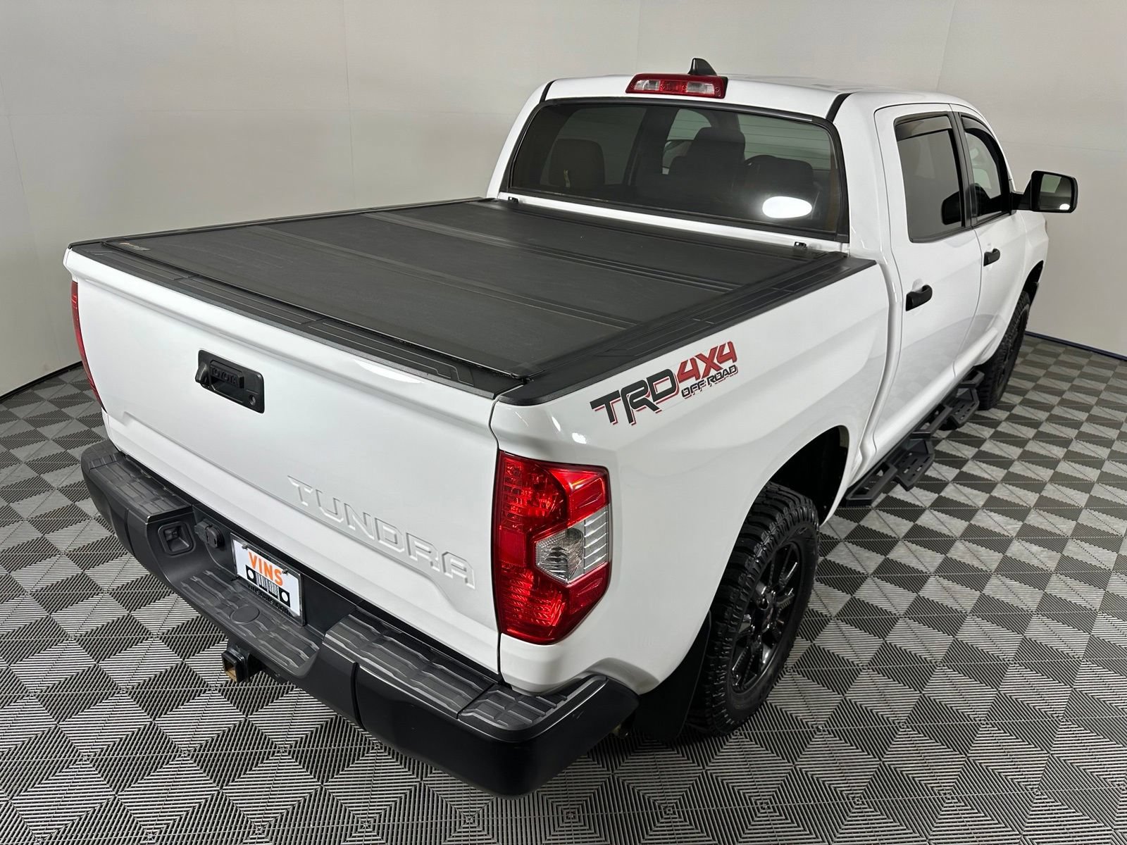 Used 2021 Toyota Tundra SR5 w/ TRD Off-Road Package AWD/4WD image 31