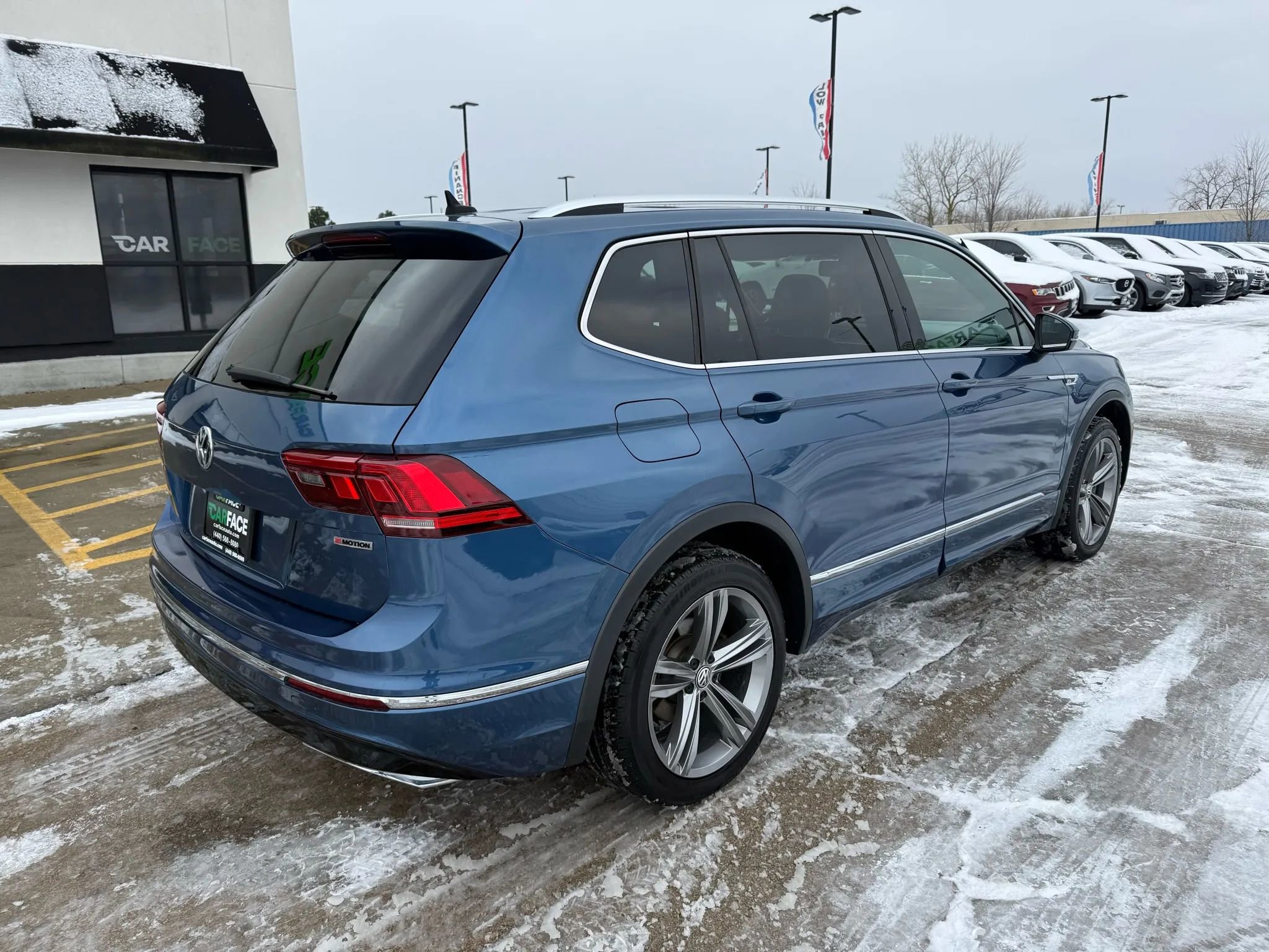 Used 2019 Volkswagen Tiguan SEL R-Line image 16