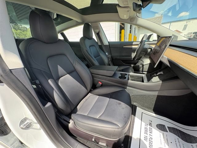 Used 2022 Tesla Model 3 Long Range AWD/4WD image 26