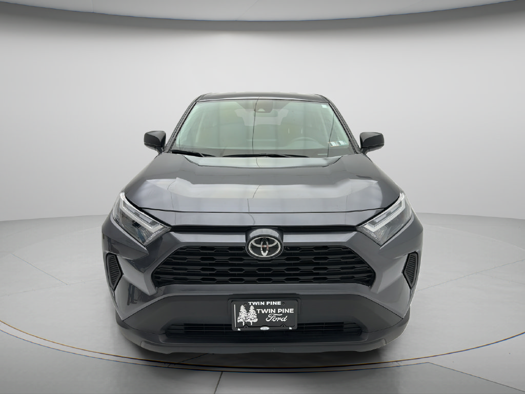 Used 2025 Toyota RAV4 LE AWD/4WD image 2