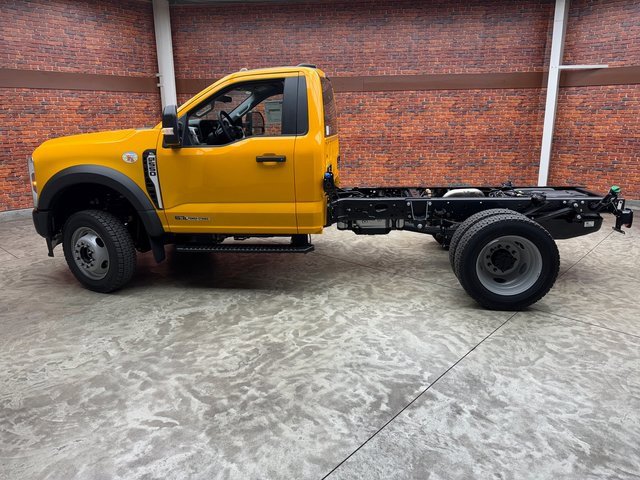 New 2026 Ford F550 4x4 Regular Cab Super Duty image 2