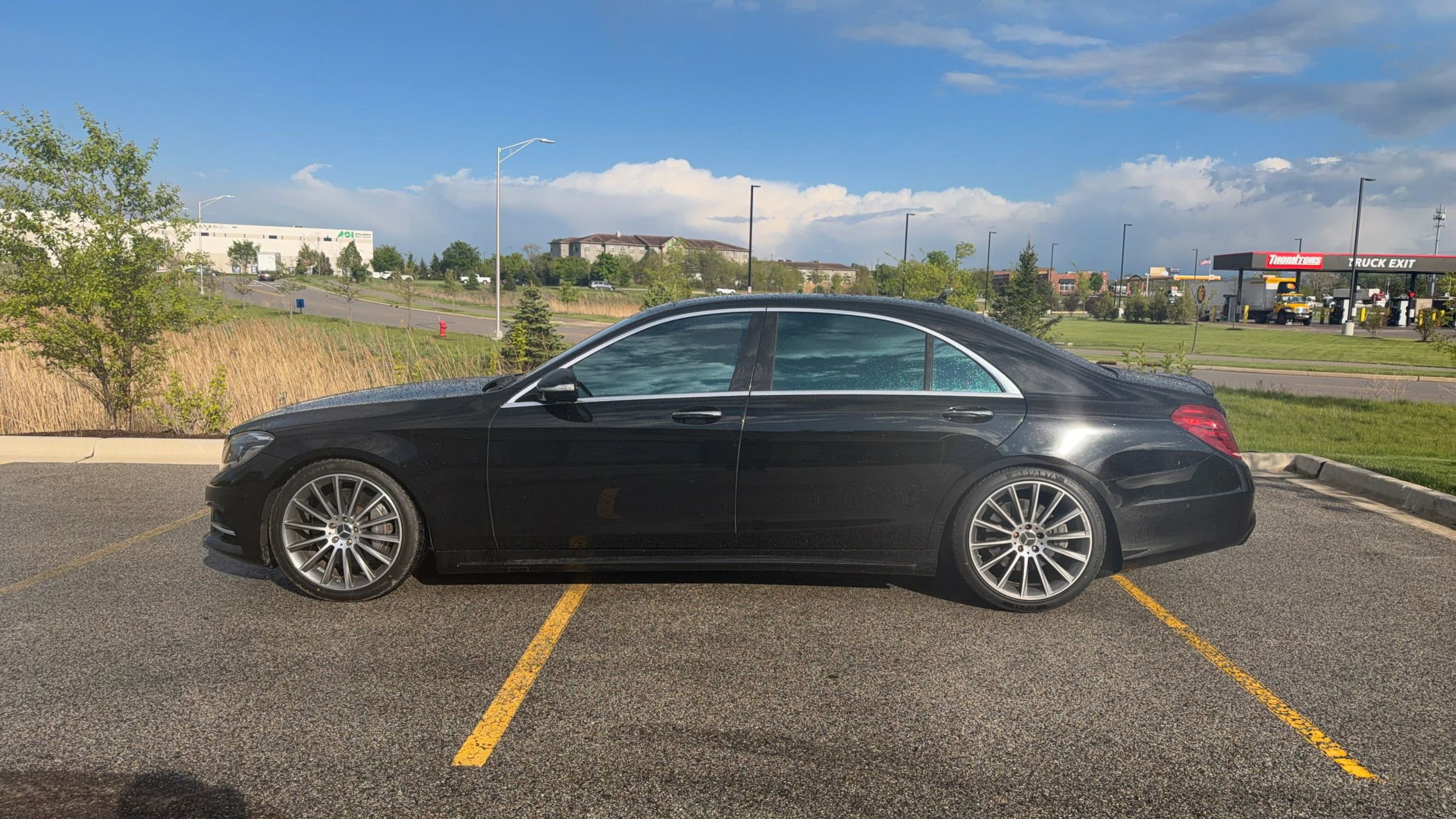 Used 2014 Mercedes-Benz S 550 Sedan w/ Sport Package Plus One image 8