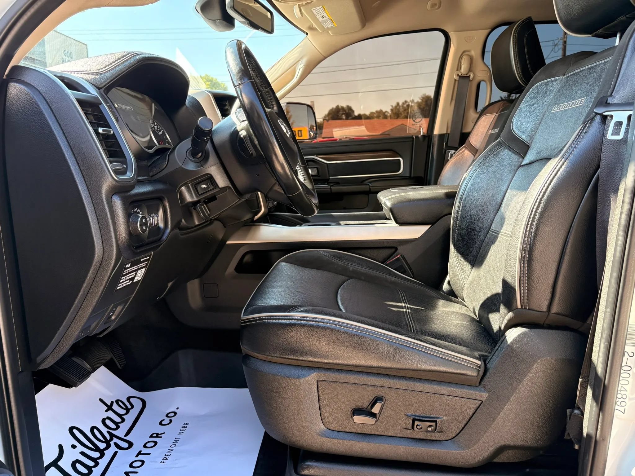Used 2022 RAM 2500 Laramie AWD/4WD image 16