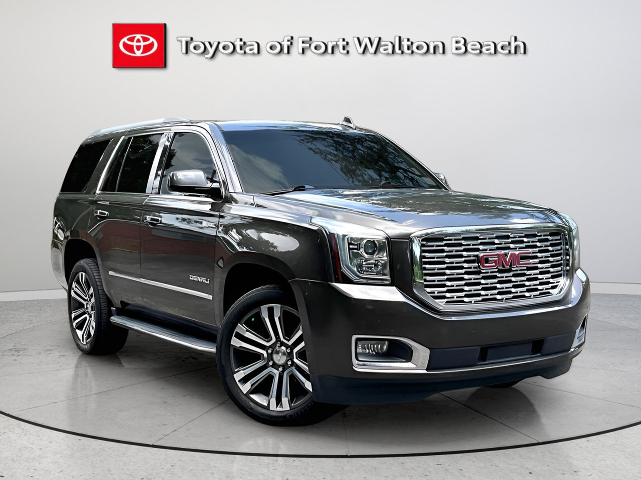 Used 2020 GMC Yukon Denali RWD image 2