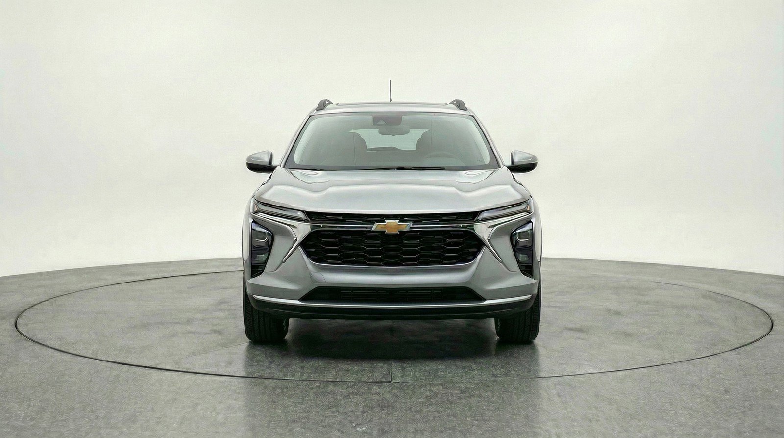Used 2025 Chevrolet Trax LT image 2
