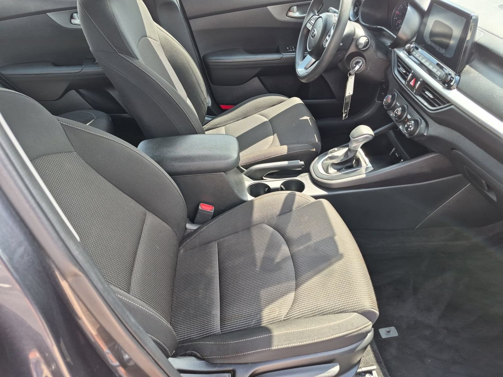 Used 2020 Kia Forte LXS FWD image 19
