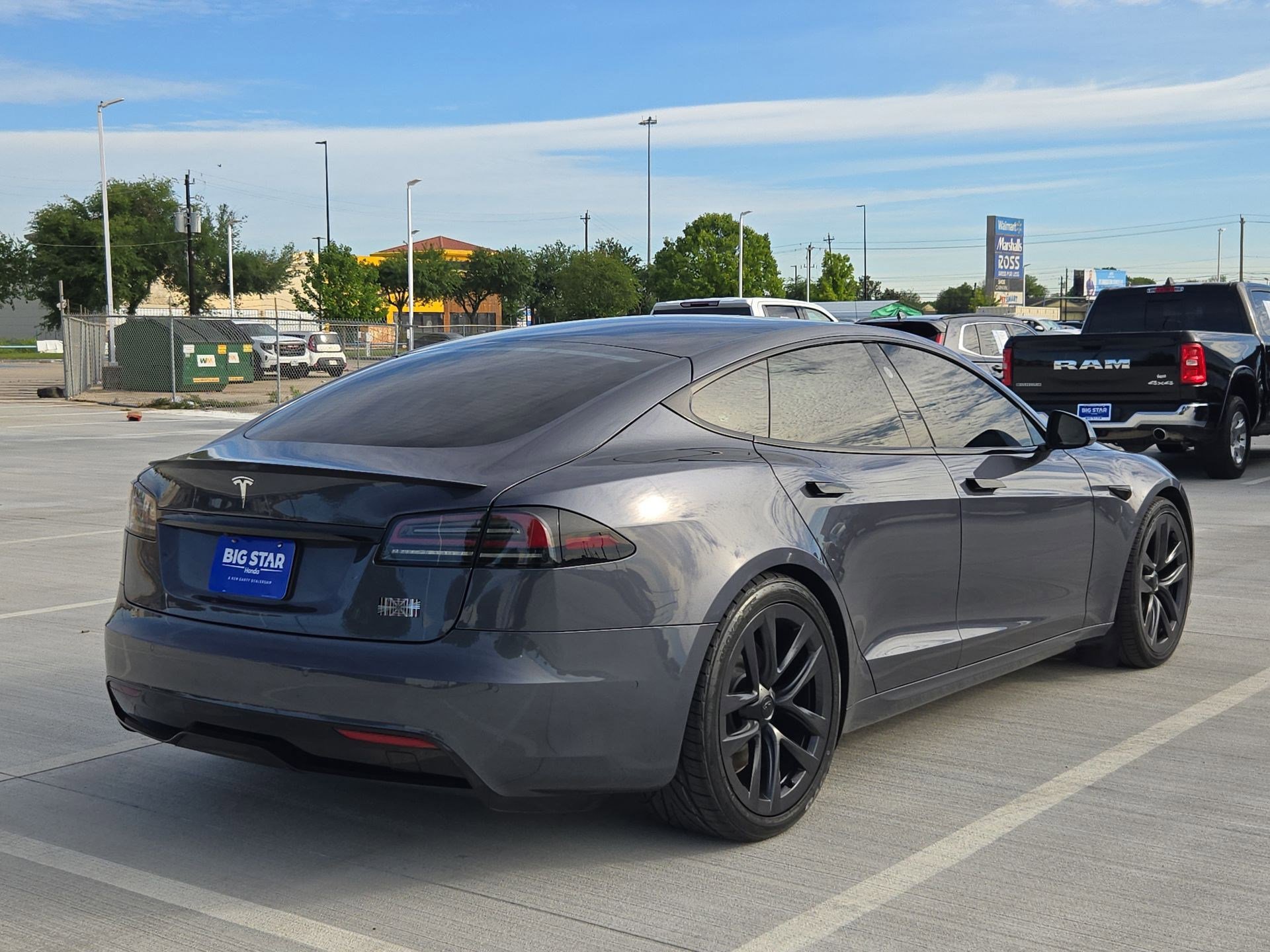Used 2022 Tesla Model S Plaid image 3