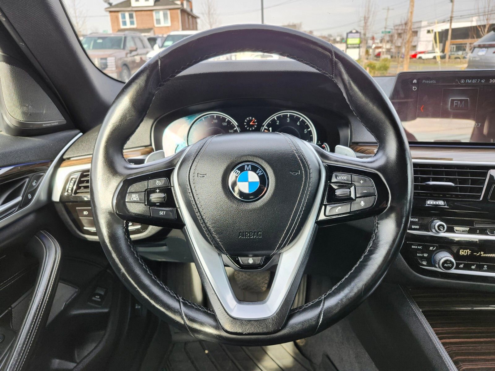 Used 2018 BMW 540i xDrive image 12