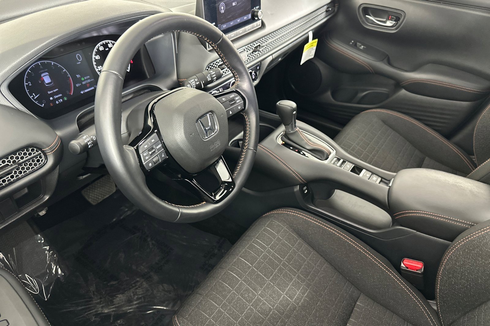 Used 2025 Honda HR-V Sport image 9