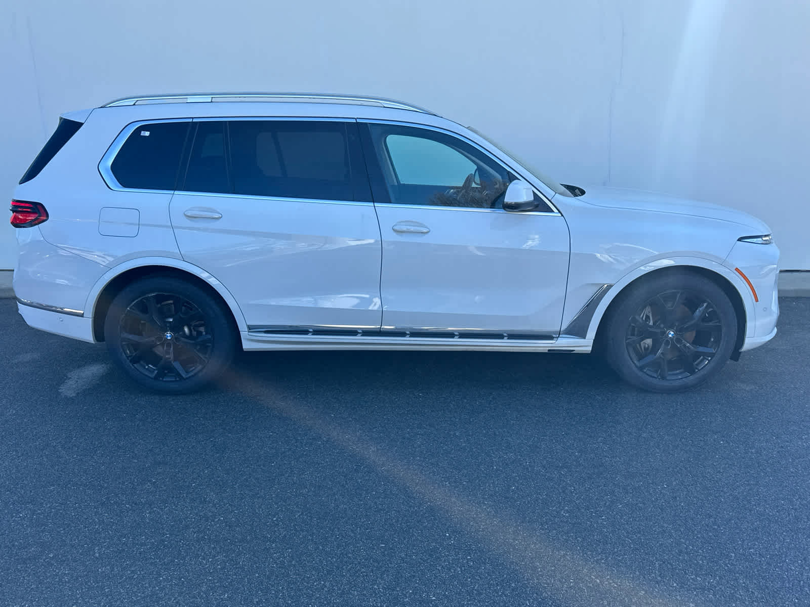 Certified 2023 BMW X7 xDrive40i image 3