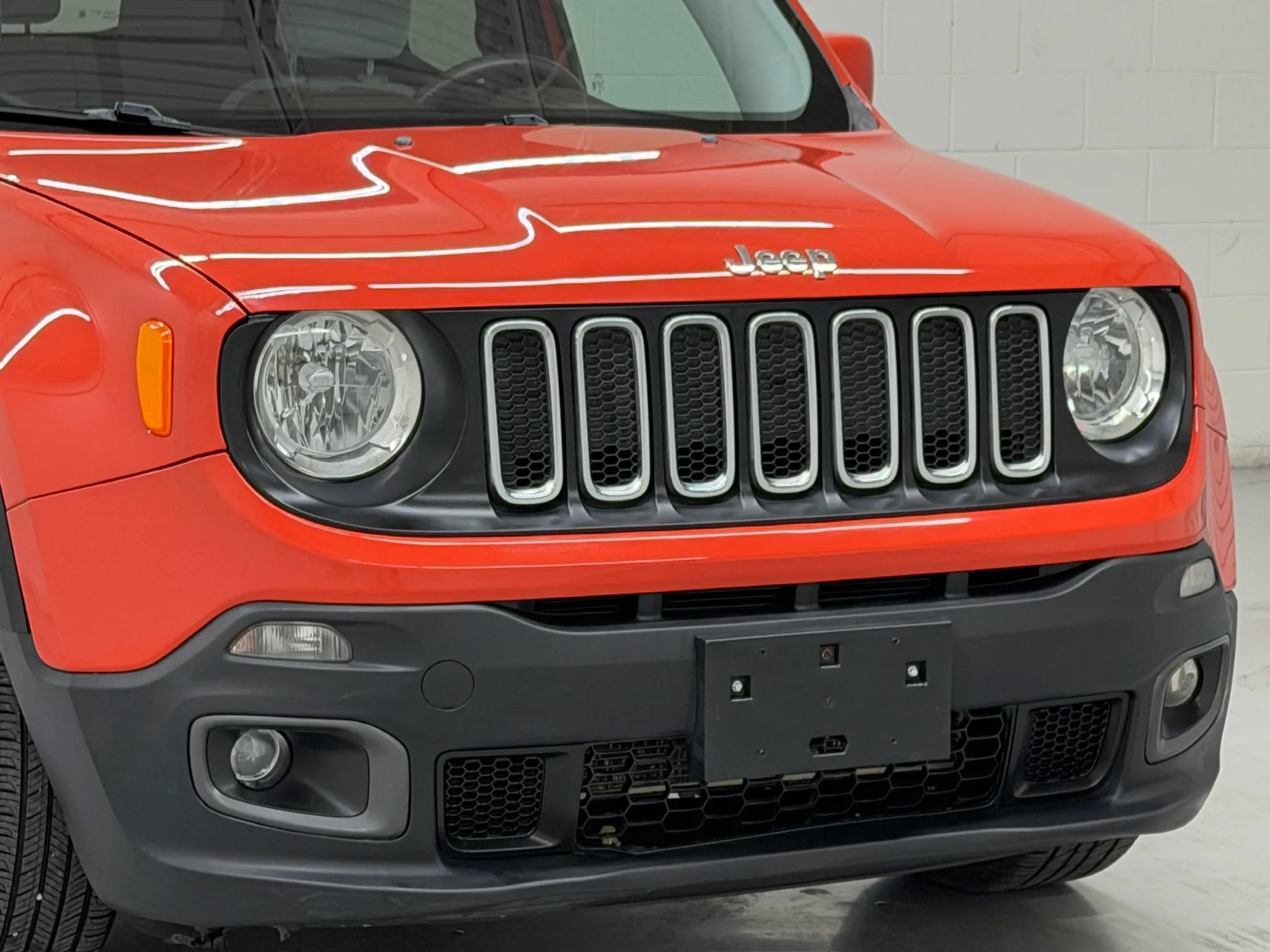 Used 2017 Jeep Renegade Latitude FWD image 94