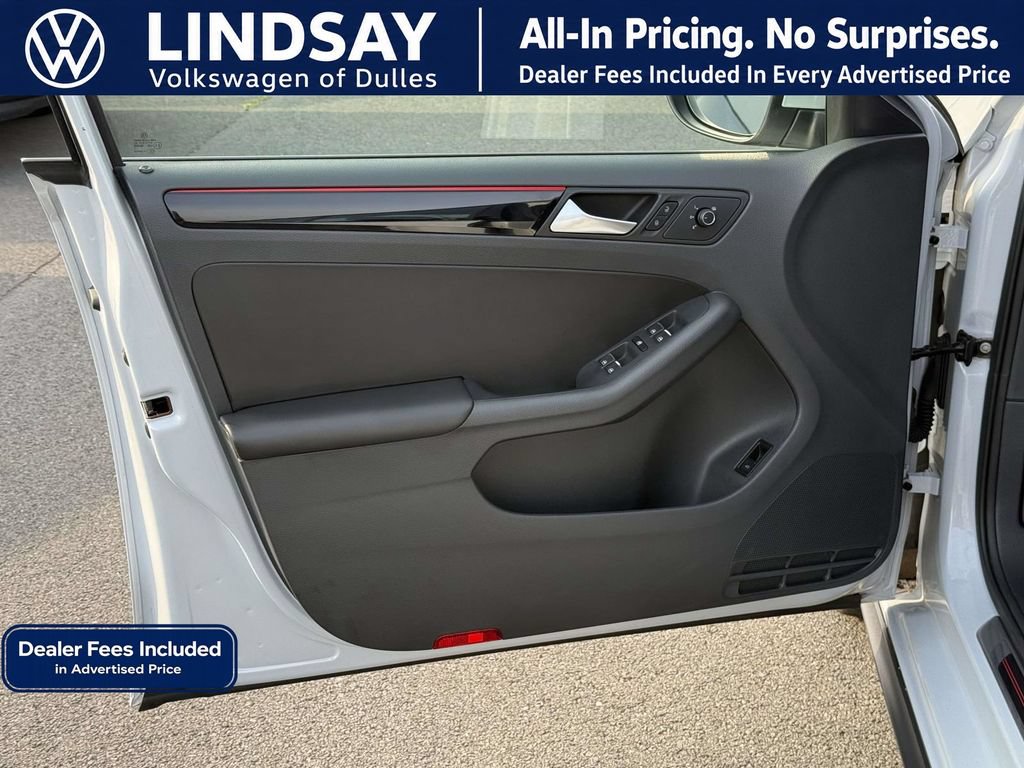 Used 2017 Volkswagen Jetta GLI FWD image 9