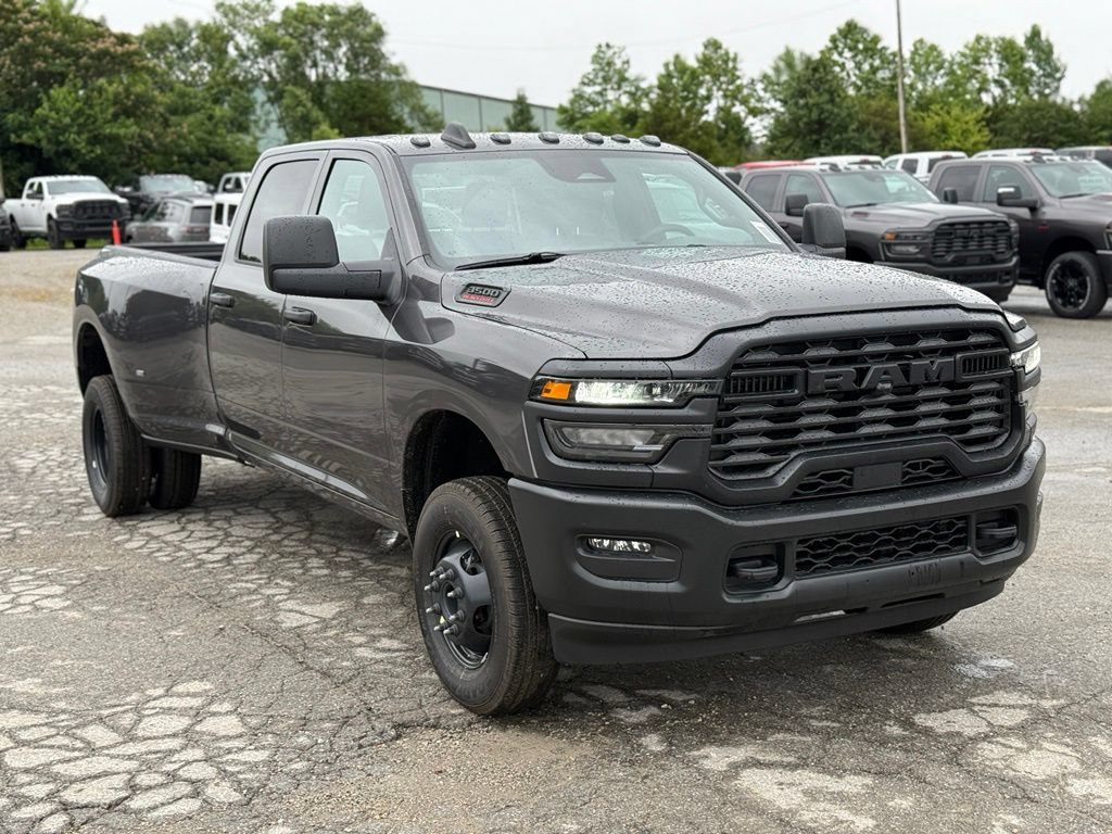 New 2026 RAM 3500 Tradesman AWD/4WD image 4