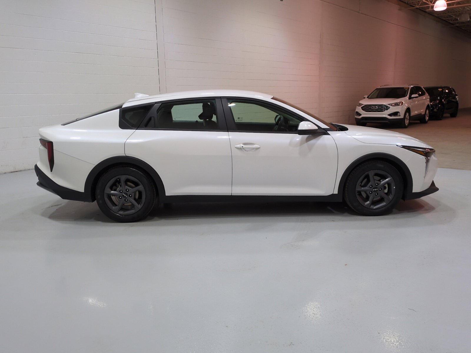 Certified 2025 Kia K4 FWD image 2