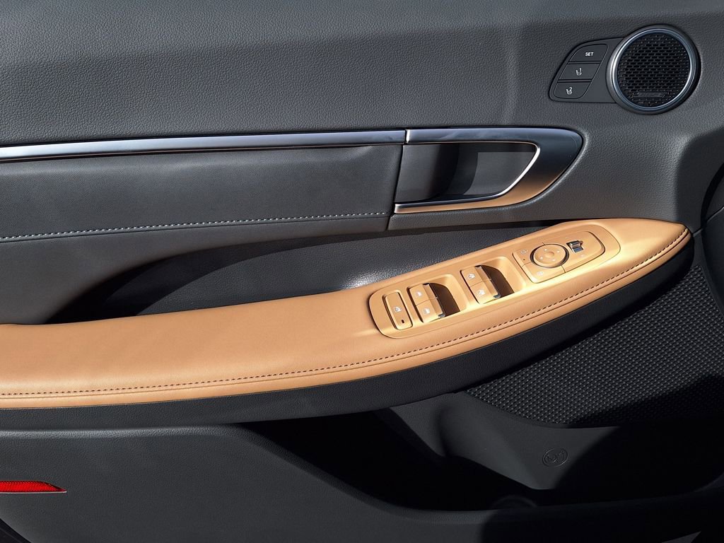 Used 2024 Hyundai Sonata Limited image 9