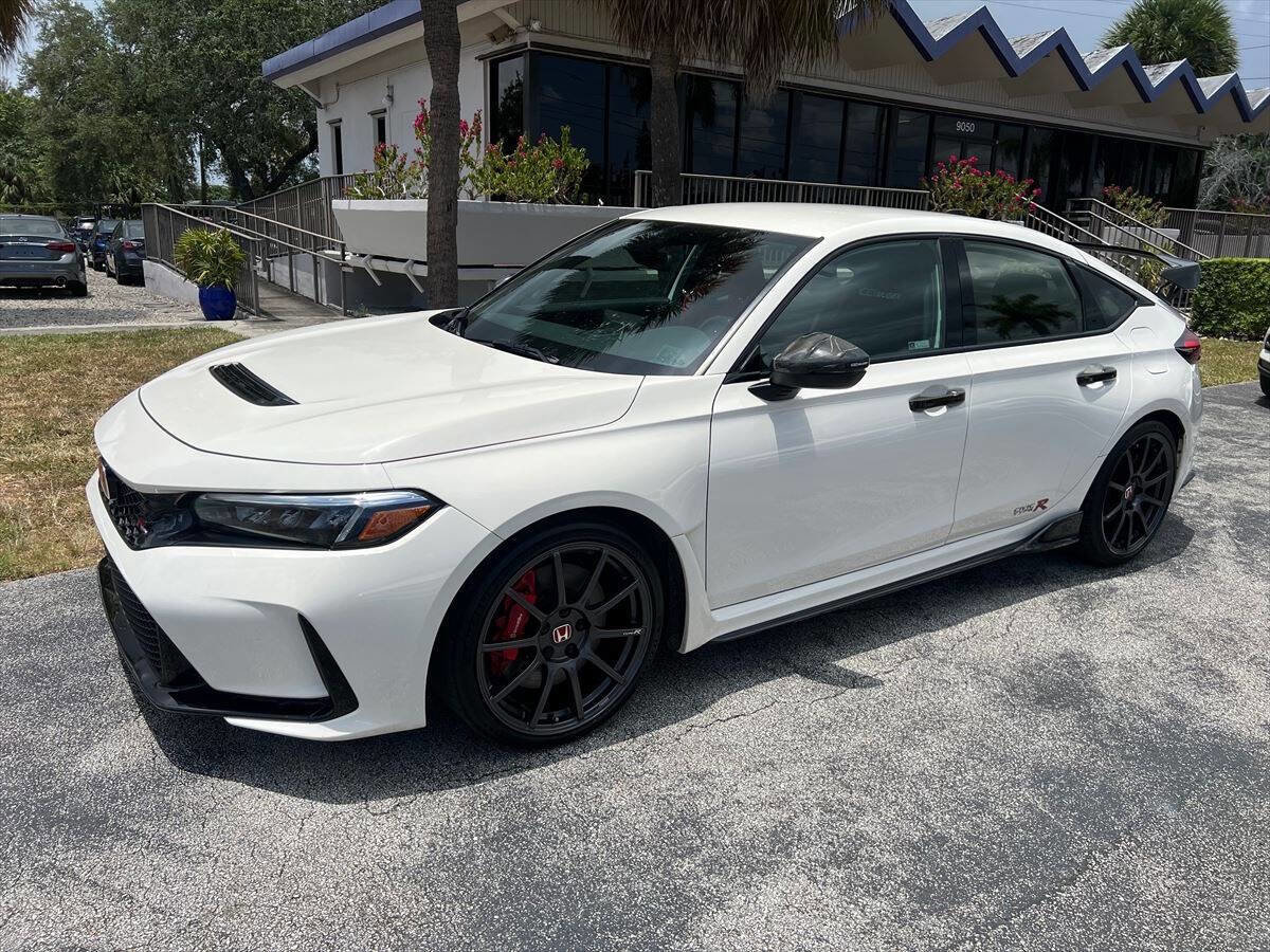 Used 2023 Honda Civic Type R image 2