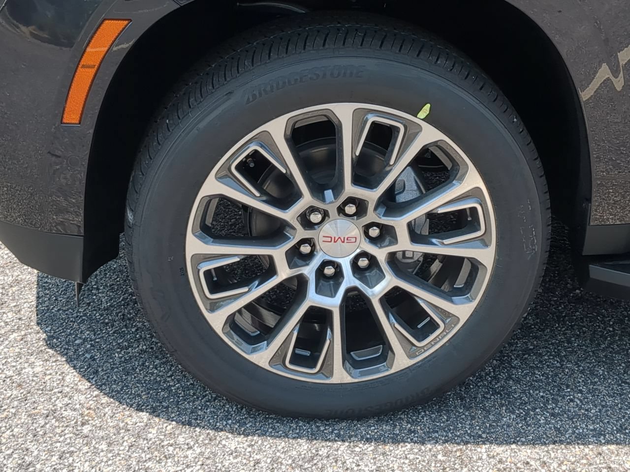 New 2026 GMC Yukon Denali AWD/4WD image 33