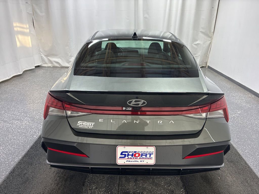 New 2026 Hyundai Elantra SEL Sport Premium w/ Cargo Package FWD image 5