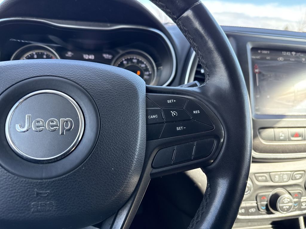 Used 2019 Jeep Cherokee Trailhawk w/ Comfort & Convenience Group image 19