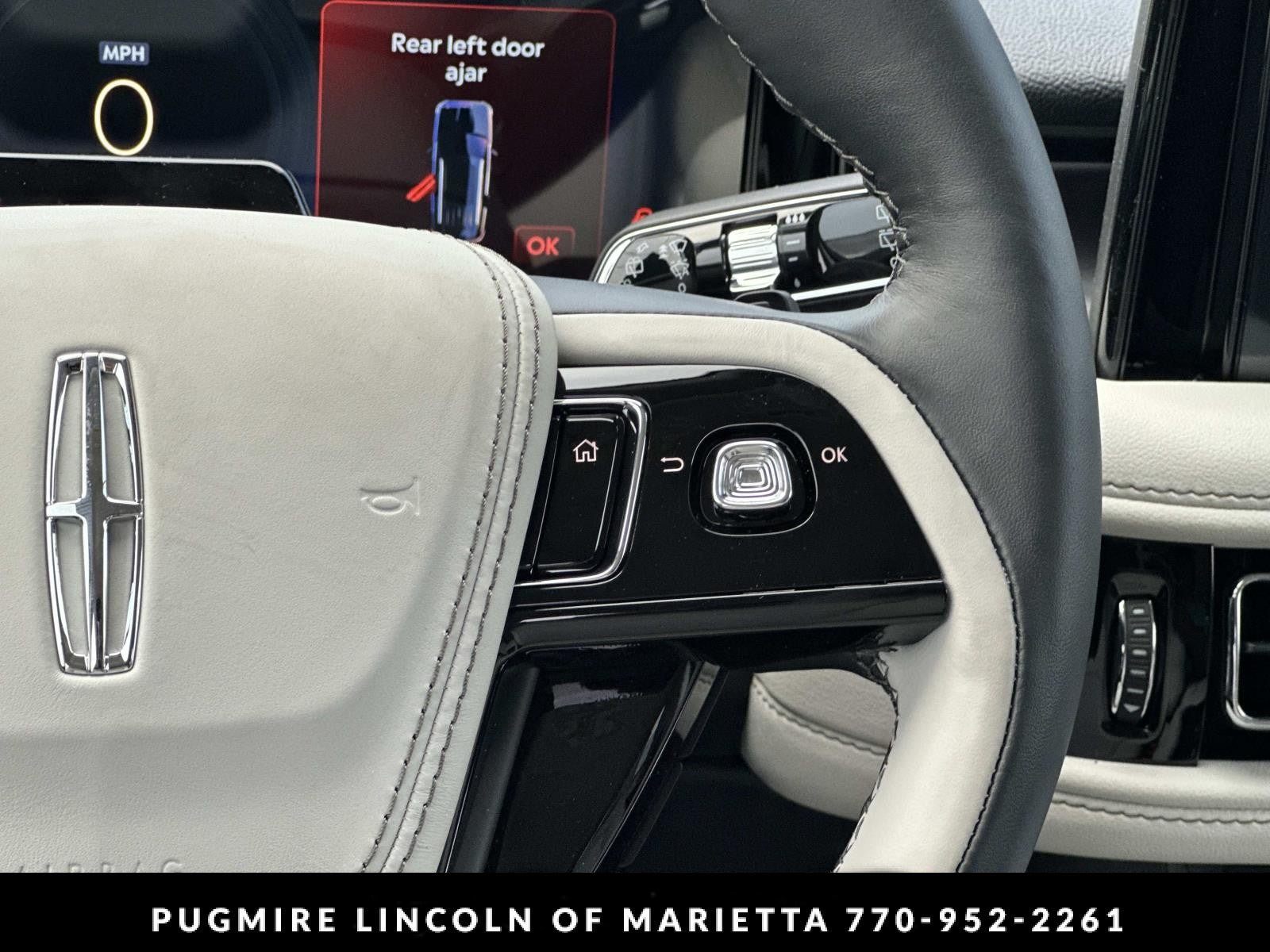 New 2026 Lincoln Aviator 2WD image 26